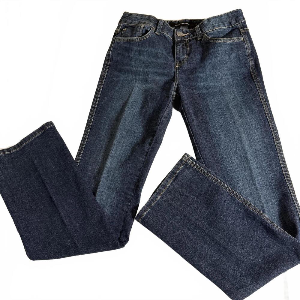 CALVIN KLEIN Lean Boot Cut Jeans Dark Wash. Size 4 (30 x 31)